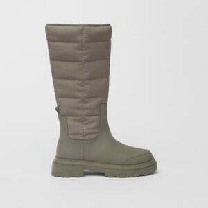 Gently Used Zara Girls Green Quilted Rubberized Boots